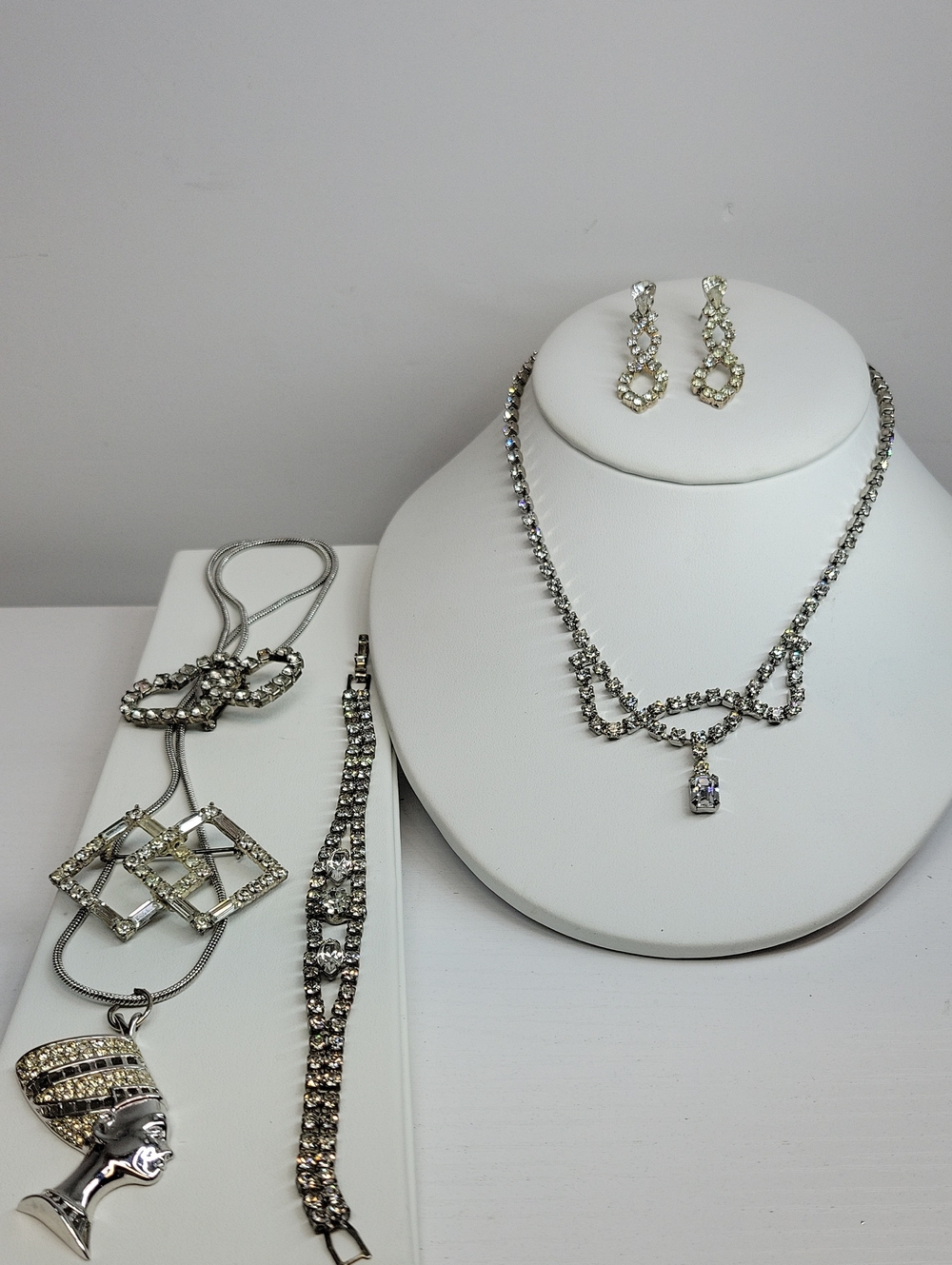 Silver Crystal Necklace & Earring Bundle. Sparkling Clear Rhinestones
